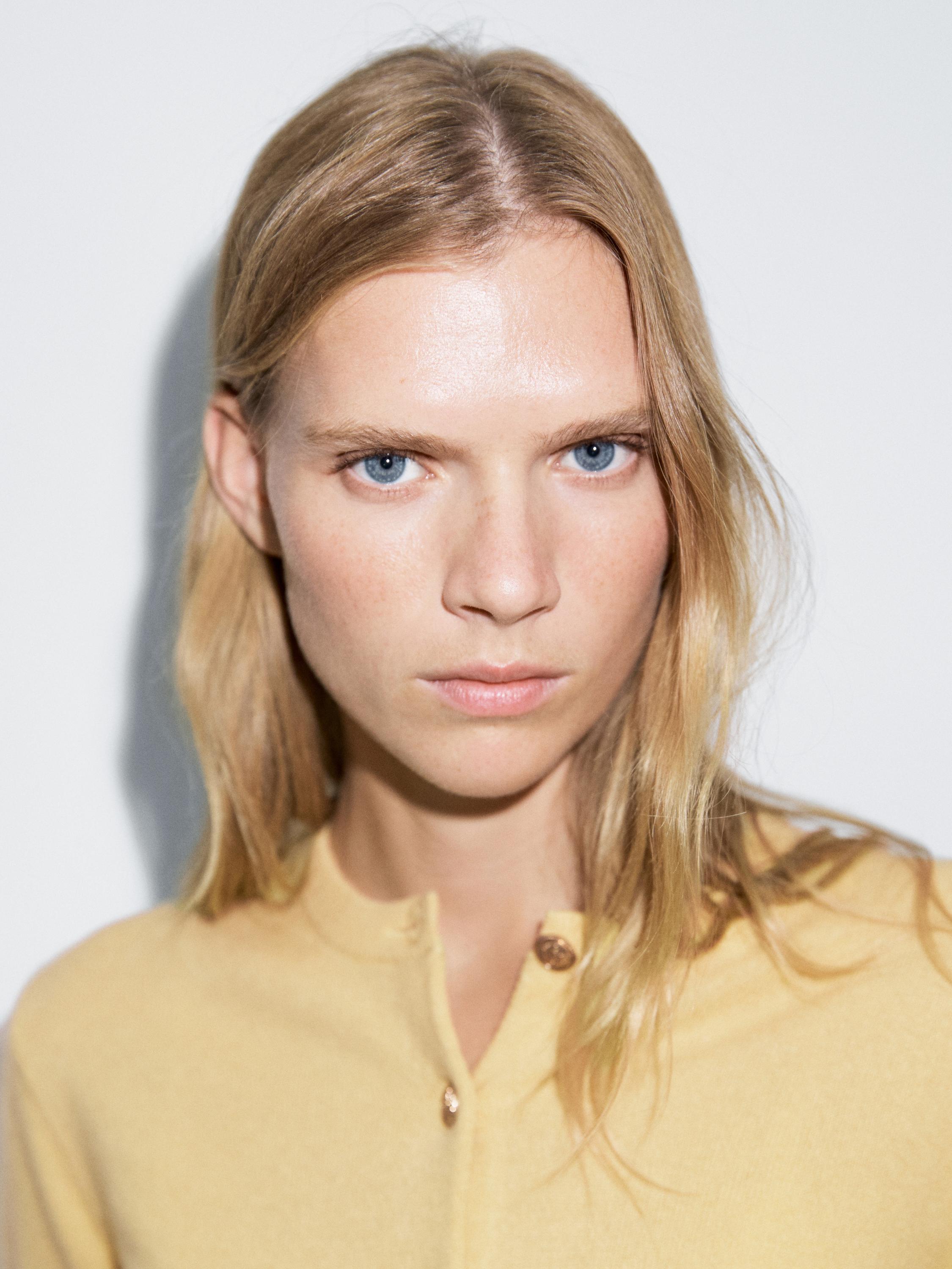 Cardigan 100 % laine avec boutons dorés