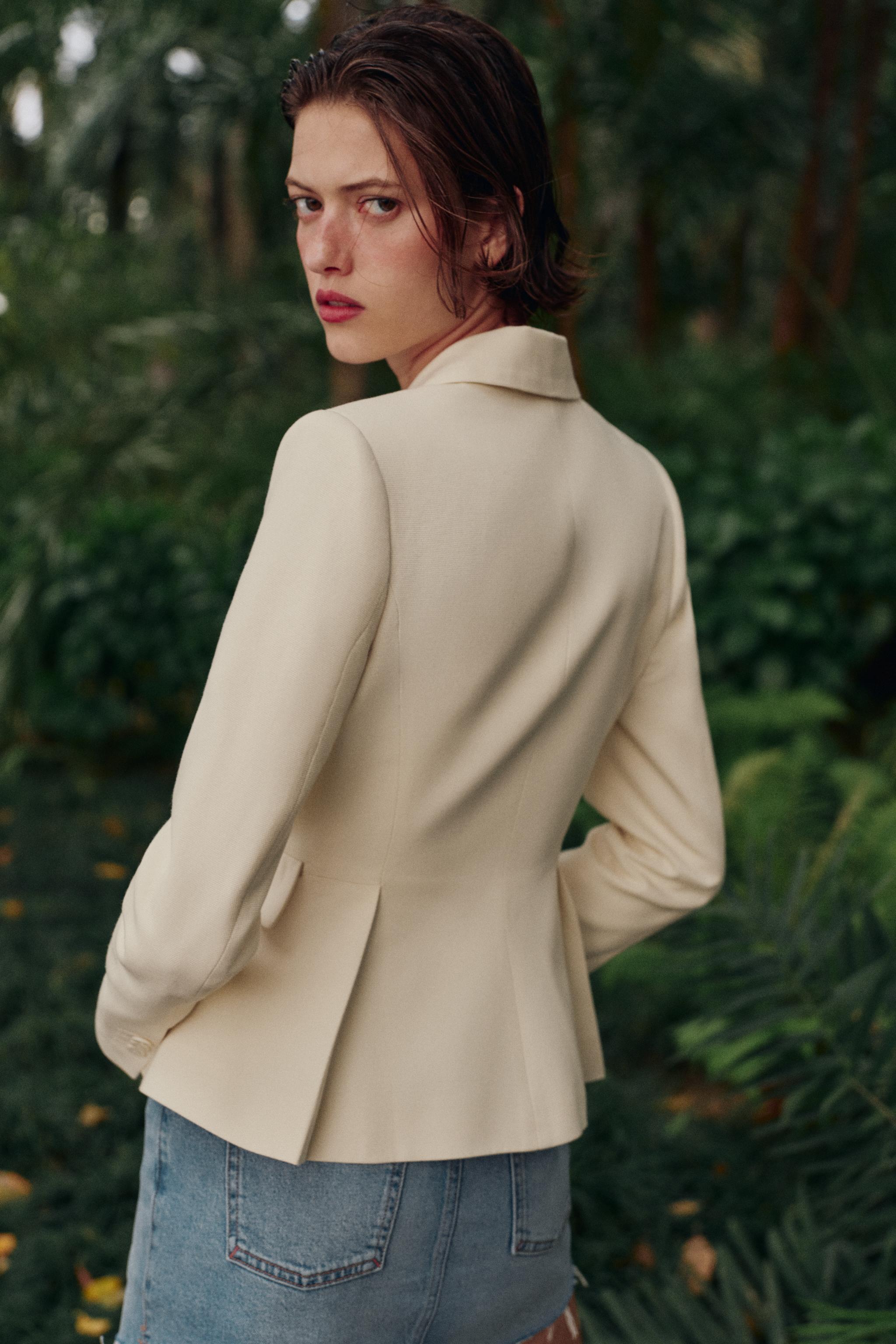 SHOULDER PAD PEPLUM TAILORED BLAZER