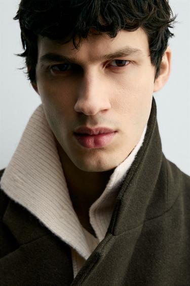 MANTEAU À BOUTONNAGE CROISÉ AVEC LAINE ET CEINTURE - Kaki foncé de Zara - Image 4