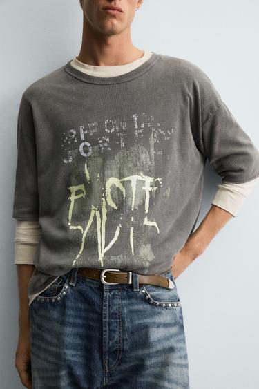 T-SHIRT EN MAILLE IMPRIMÉ LAVÉ - vert délavé de Zara - Image 4