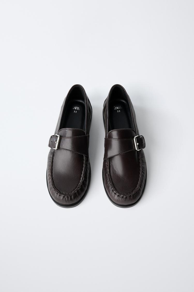 MOCASINES DE CUERO CON HEBILLA 5