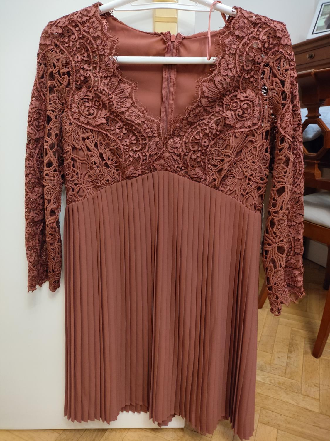 CONTRAST LACE DRESS