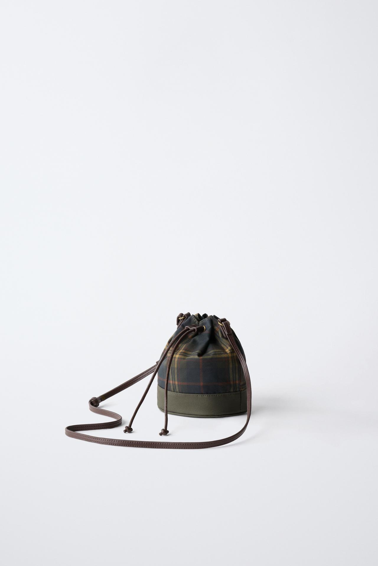 PLAID BUCKET BAG — Green