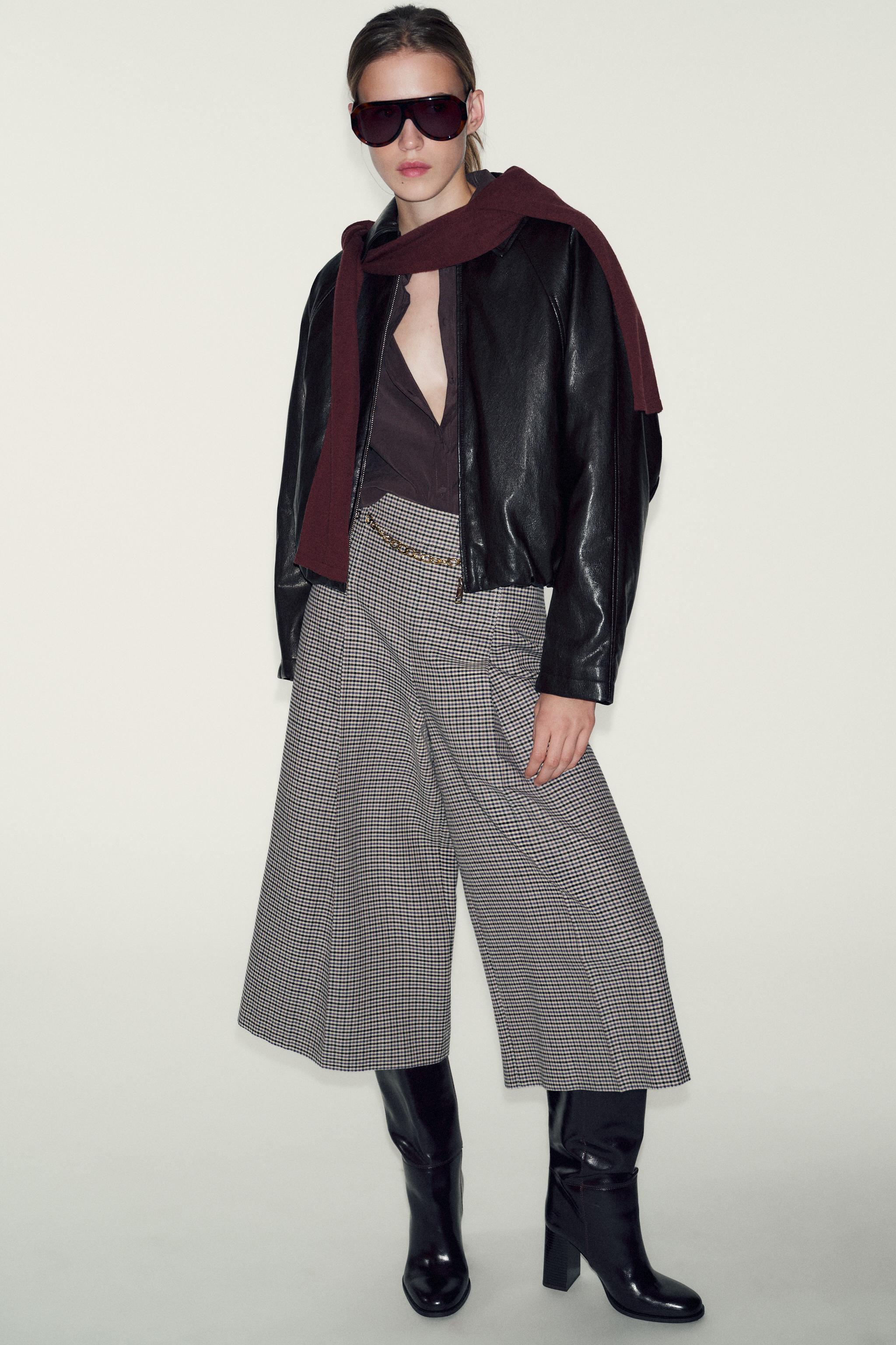 BERMUDA LONG PIED-DE-POULE AVEC CEINTURE À CHAÎNE