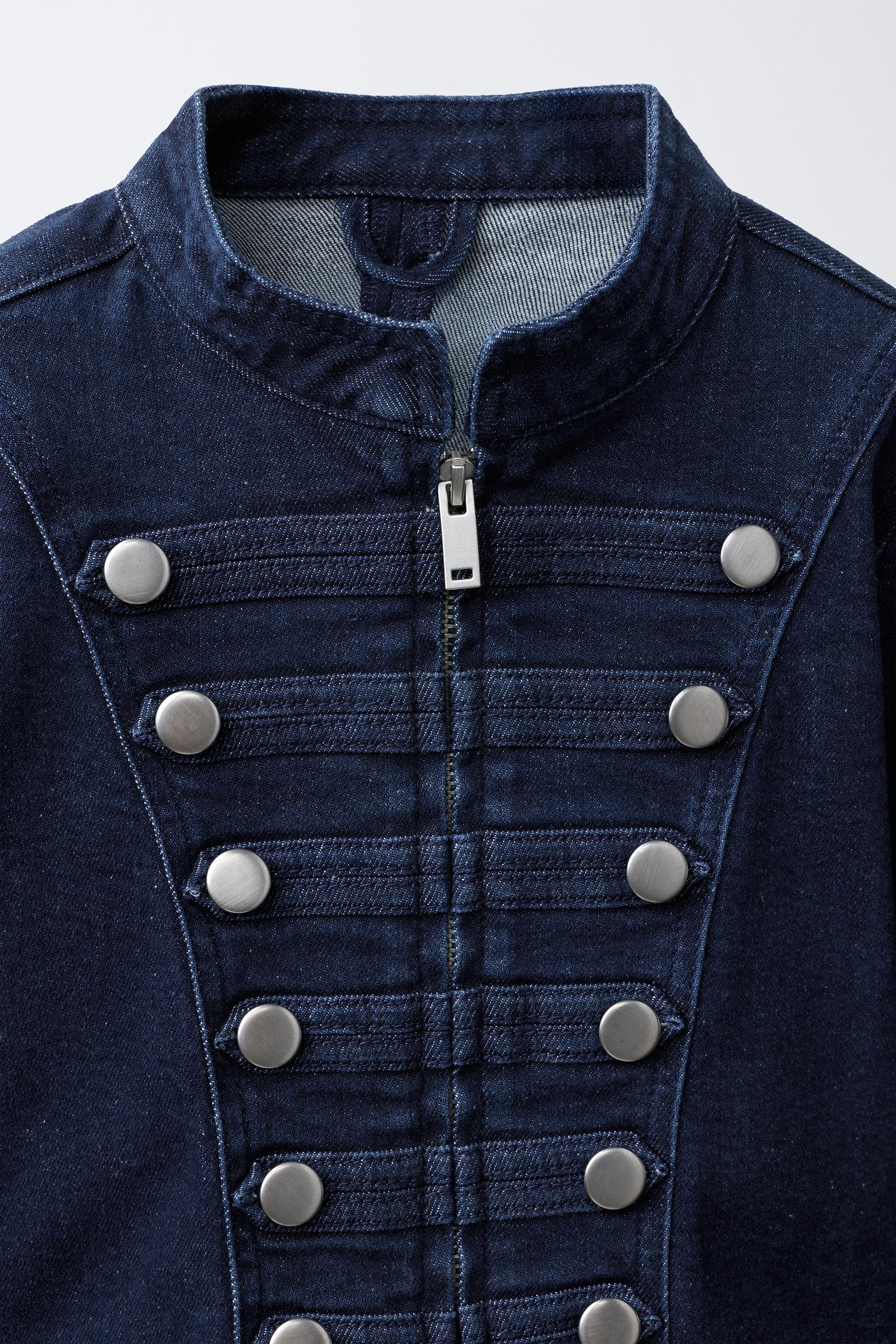 VESTE EN JEAN À BRANDEBOURGS