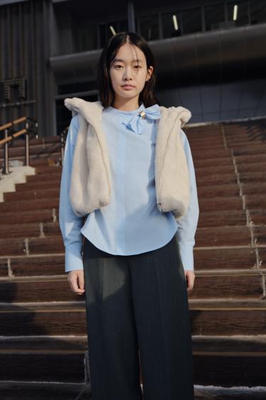 ÁO KIỂU POPLIN NƠ - Màu xanh nhạt từ Zara