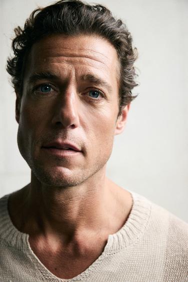 PULL COUPE DÉCONTRACTÉE 100% LIN - Beige clair de Zara