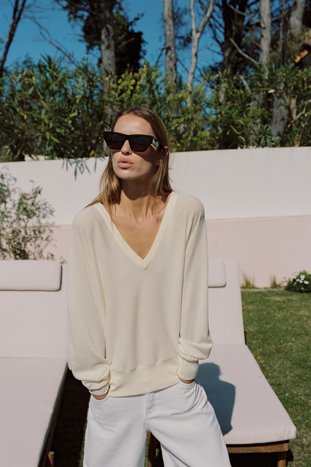 V-NECK KNIT JUMPER - image 2