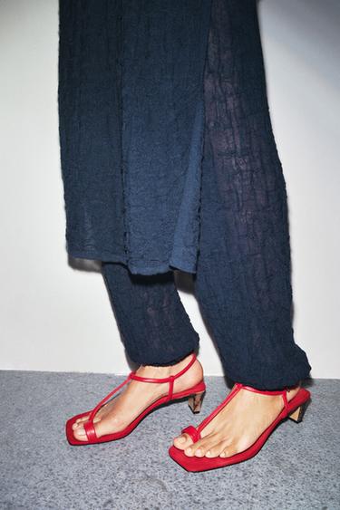 PANTALON EN MAILLE FINE À EFFET FROISSÉ - Bleu marine de Zara