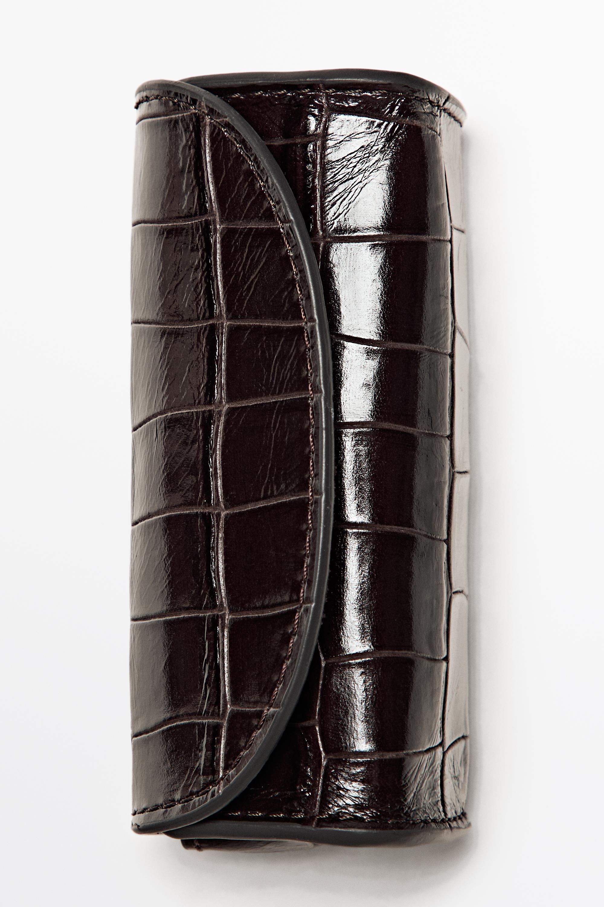 Coconut nappa leather ring case