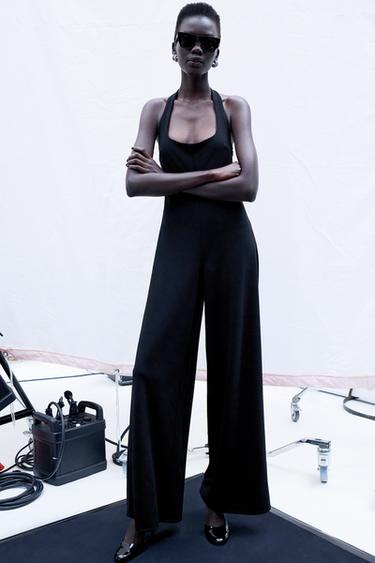 COMBINAISON CRÊPE HALTER - Noir de Zara