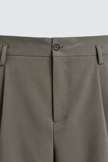 SHORT 100% LAINE À PINCES - Vert moyen de Zara - Image 7