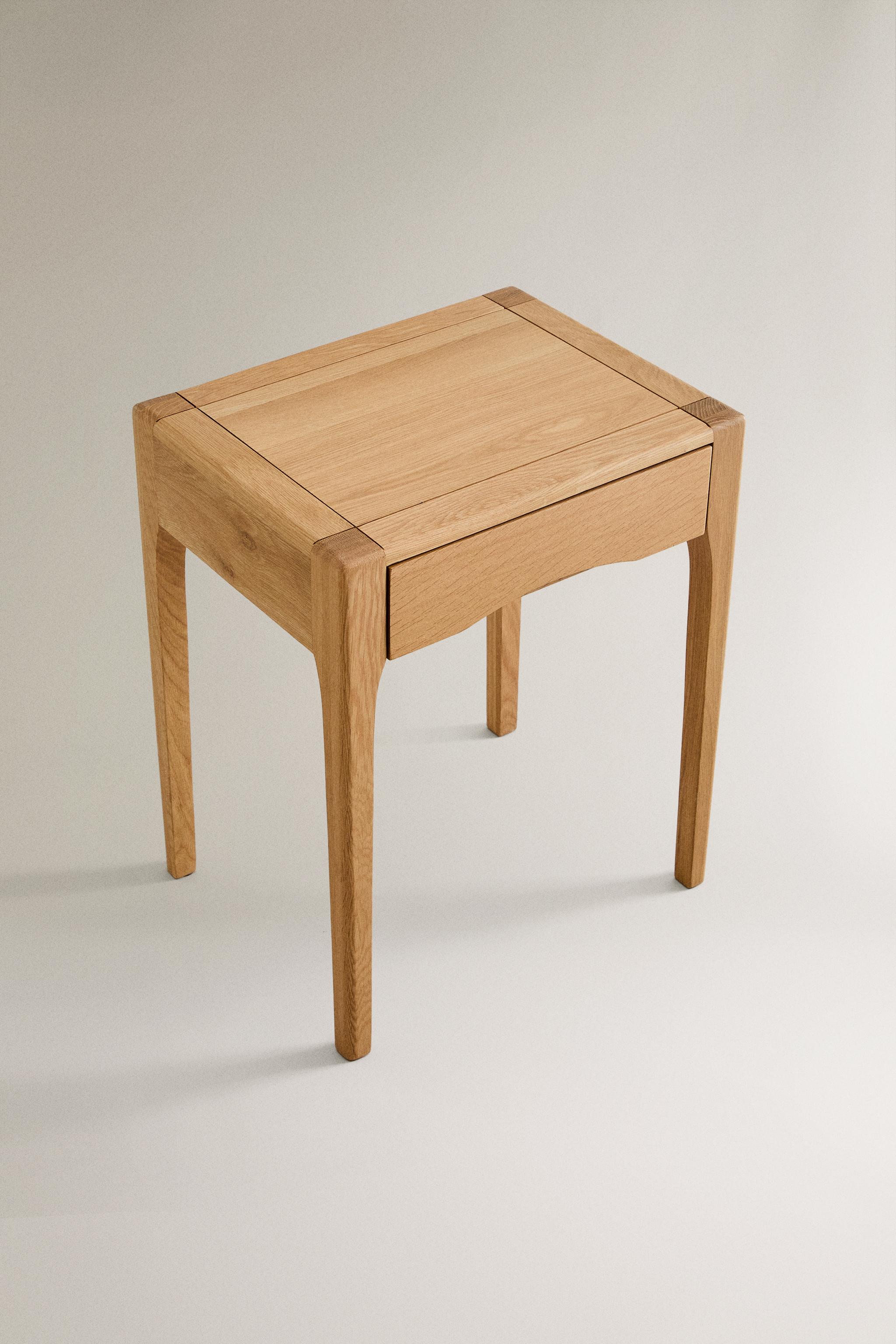 TABLE DE CHEVET EN CHÊNE AVEC TIROIR