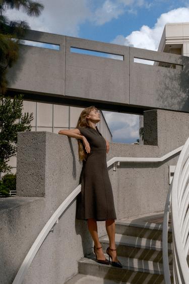 VESTITO MIDI IN MAGLIA - Marrone di Zara
