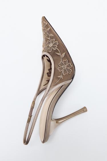 حذاء بكعب شبكي مطرز - رمادي بني الخاص بـ Zara