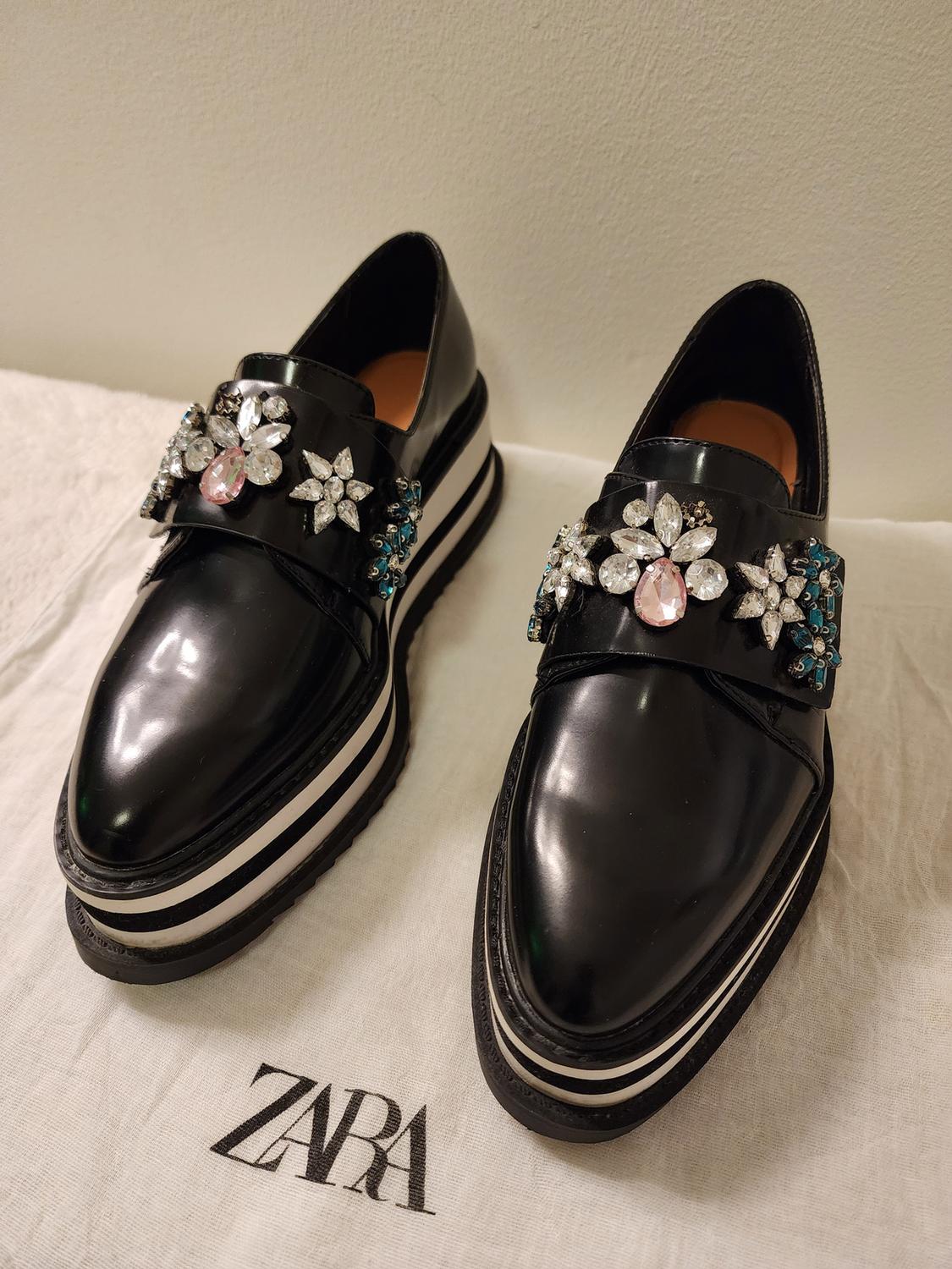 BEADED BLACK MIRROR OXFORD PLATFORM LACE UP - Image 5