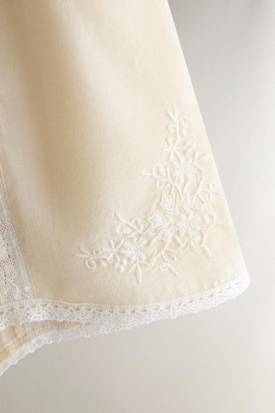SHORT EN COTON À DENTELLE BRODÉE - Jaune de Zara - Image 2