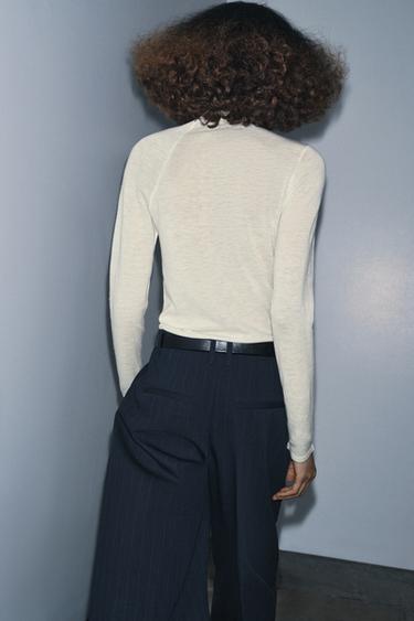 TOP 100% LAINE À PLIS - Écru de Zara - Image 2