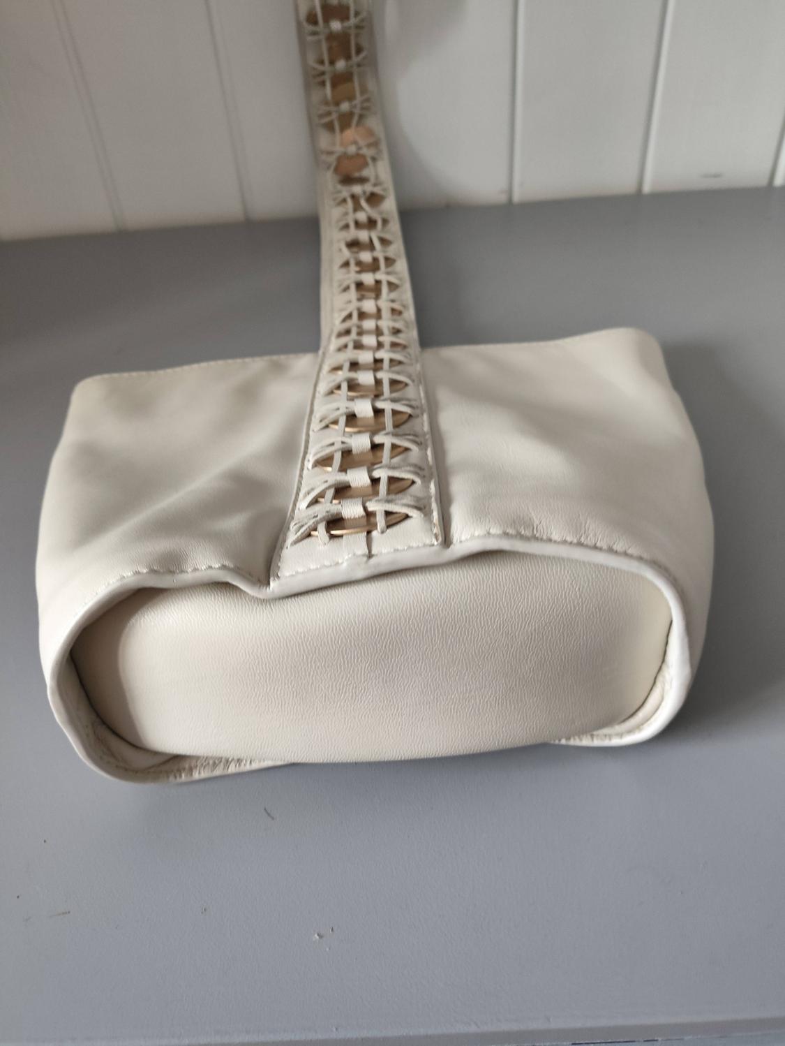 MINI LEATHER BUCKET BAG WITH COINS - Image 2