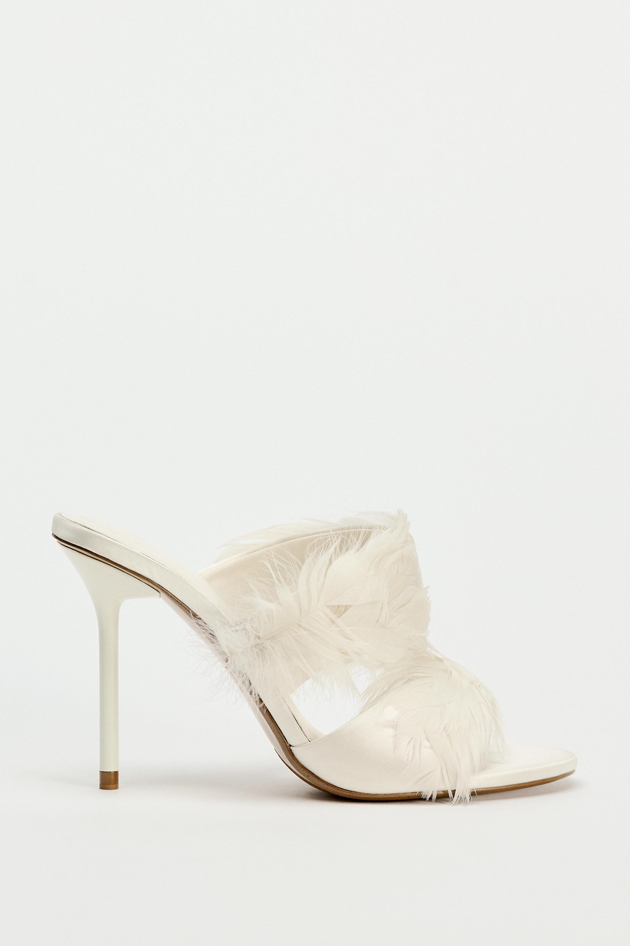 HIGH-HEEL SANDALS WITH FEATHERS