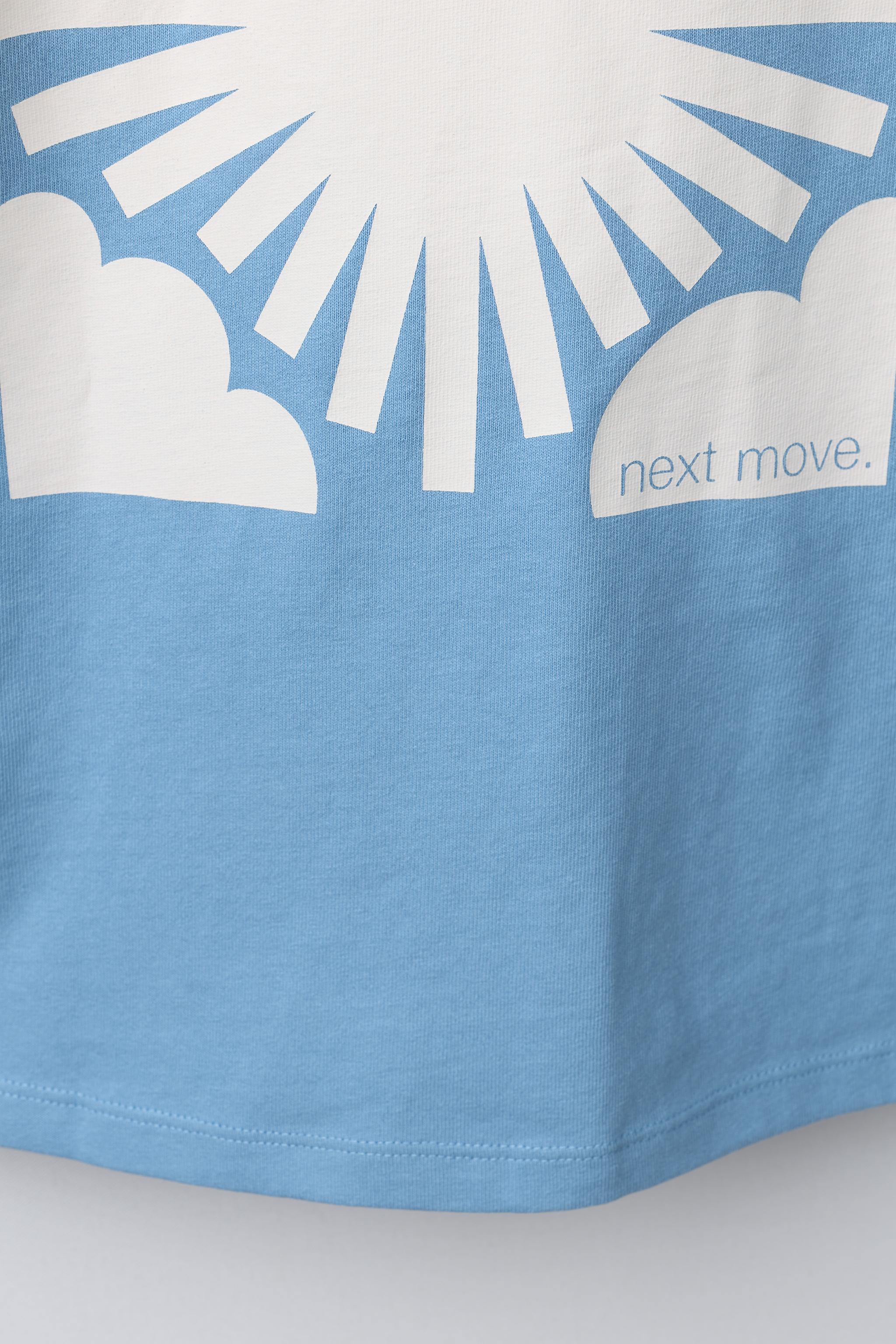 PLAIN PATCH APPLIQUÉ T-SHIRT