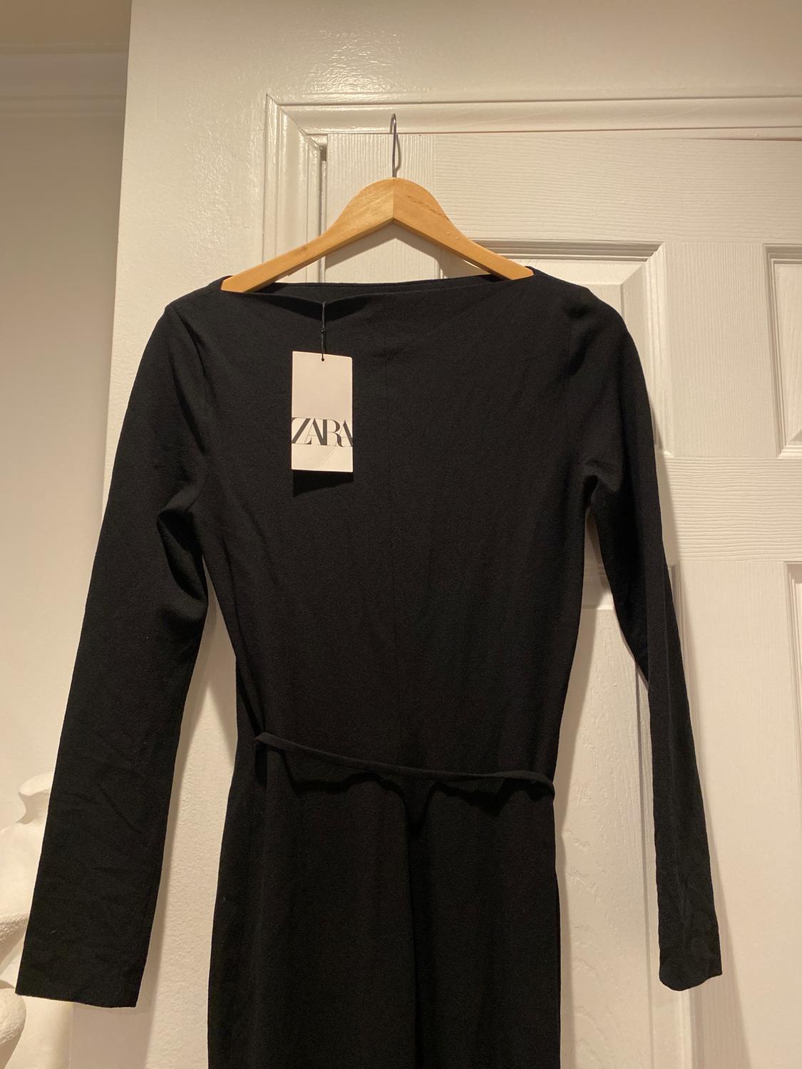 VESTIDO CUT OUT CINTURÓN - Image 6