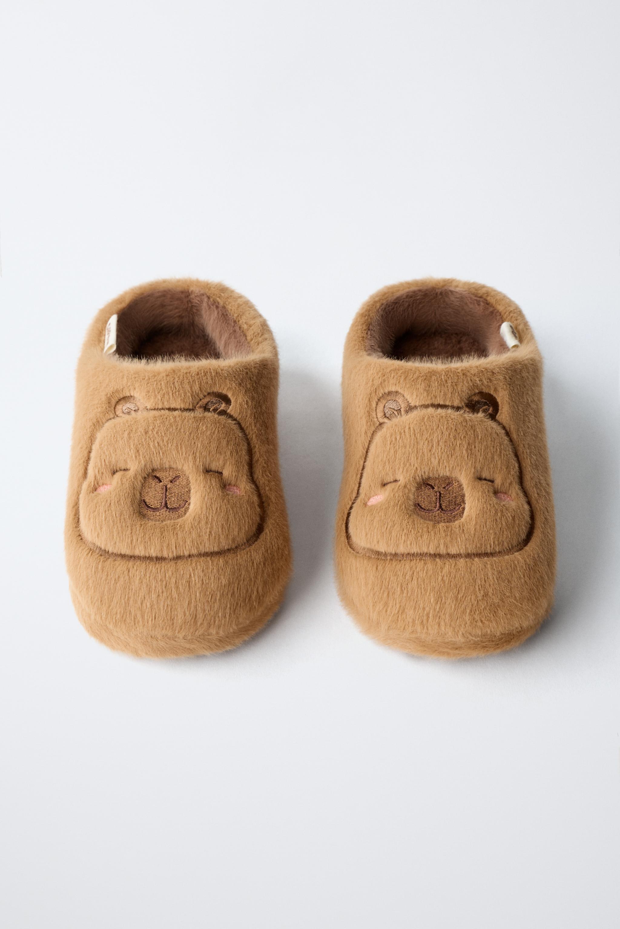 Zara CAPYBARA CAPYFUN © HOUSE SLIPPERS | Yorkdale Mall