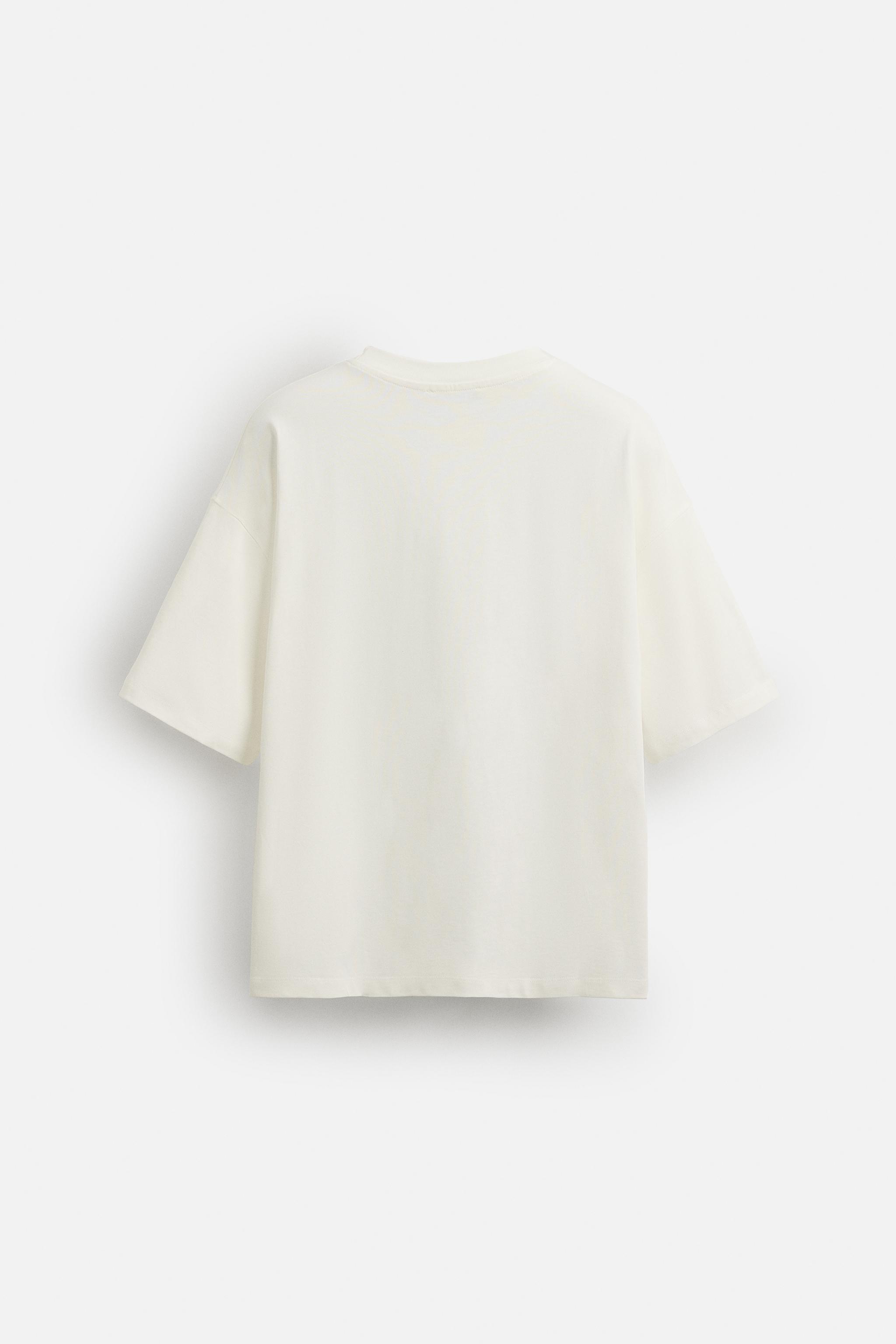 【ZARA】エンボスプリントTシャツ ホワイト | 0495/437/250 フォトプリントTシャツ - ホワイト | ZARA Japan / 日本