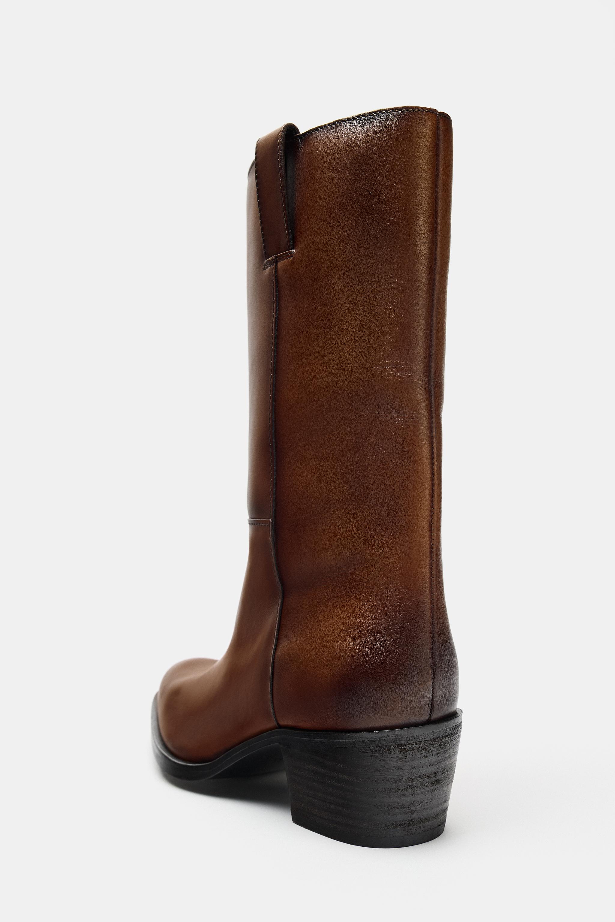 BOTTES À TALONS EN CUIR
