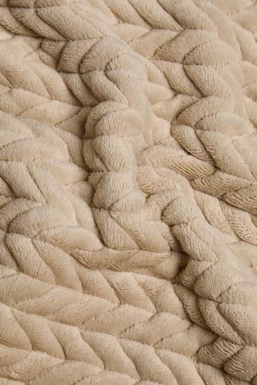 TEXTURED FLEECE THROW - Sand by Zara - Image 1