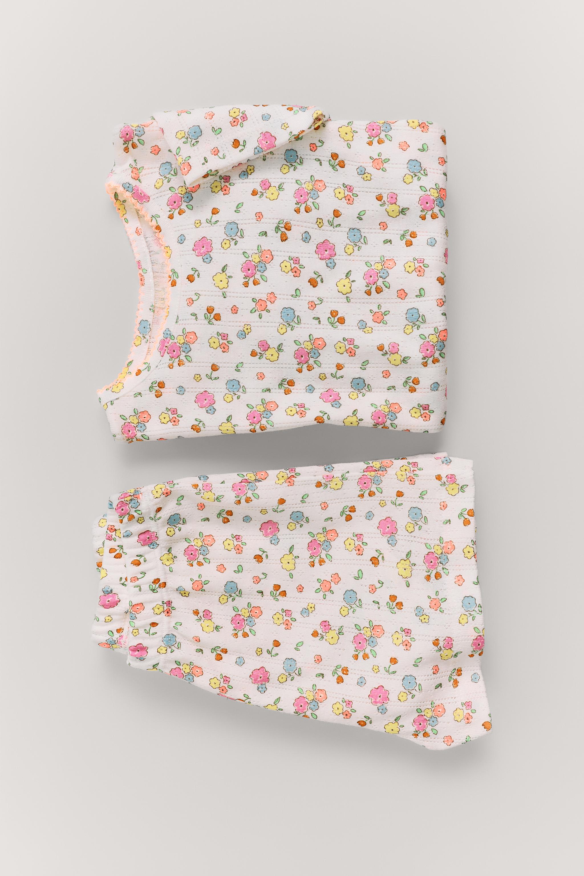 1 1/2-6 YEARS/ FLORAL PRINT PYJAMAS — Ecru