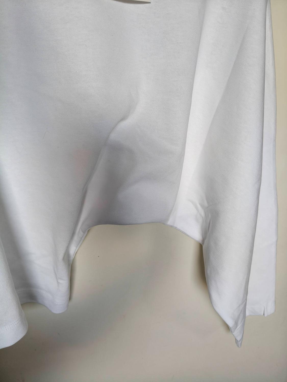 ASYMMETRIC LONG SLEEVE T-SHIRT - Image 3
