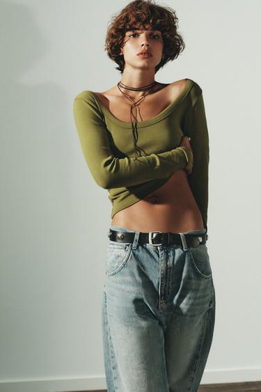 تيشرت RIB بأكمام طويلة - أخضر الخاص بـ Zara