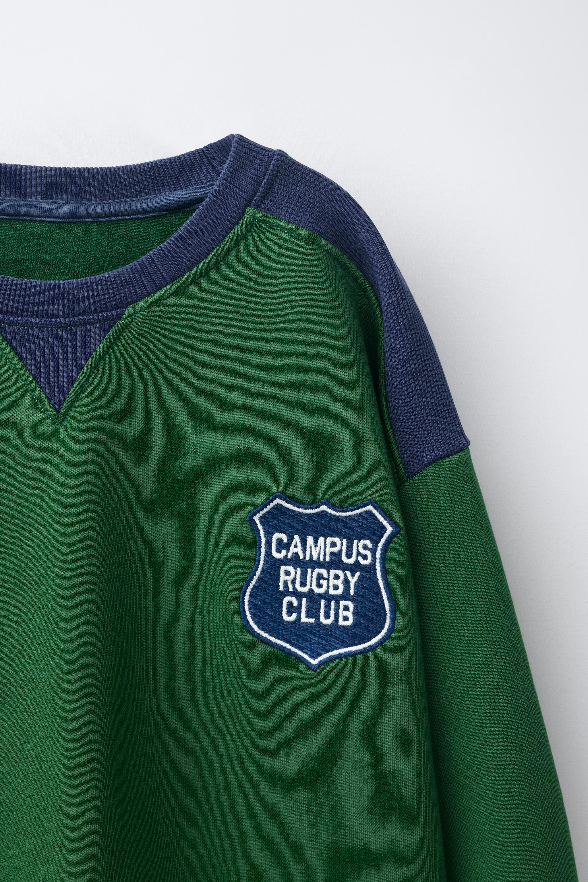 EMBROIDERED PATCH SWEATSHIRT