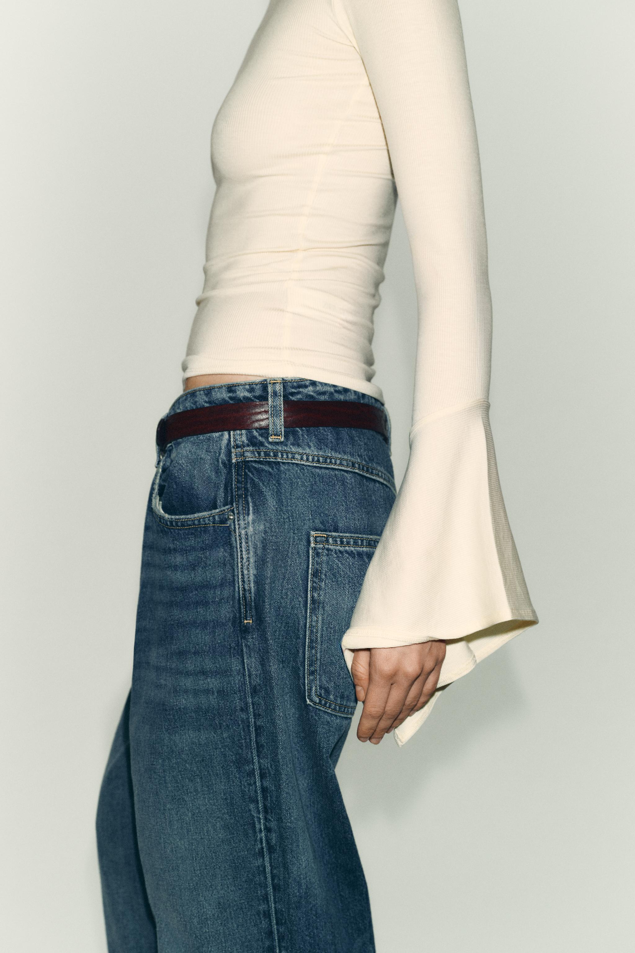 RUFFLED SLEEVE T-SHIRT