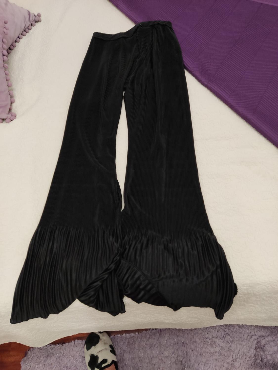 PANTALÓN FLUIDO PLISADO PATA ANCHA - Image 2
