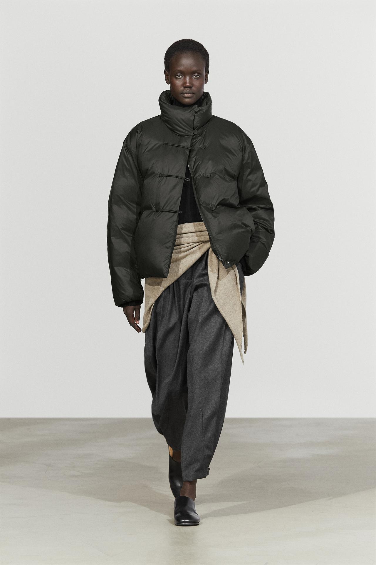 Down jacket with toggle detail — Anthracite grey