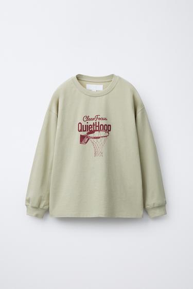 T-SHIRT IMPRIMÉ SPORTS - Kaki de Zara