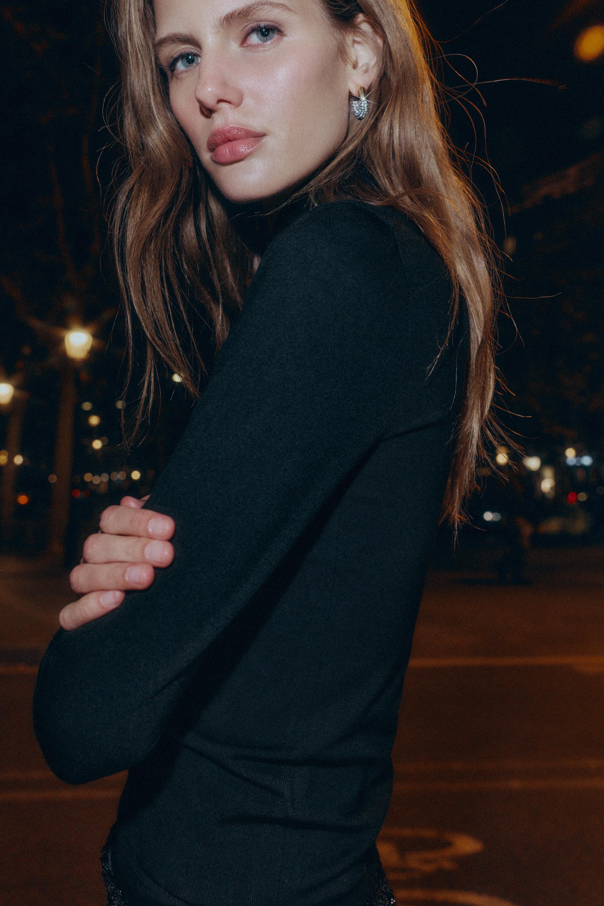 WOOL CROSSOVER HIGH NECK JUMPER