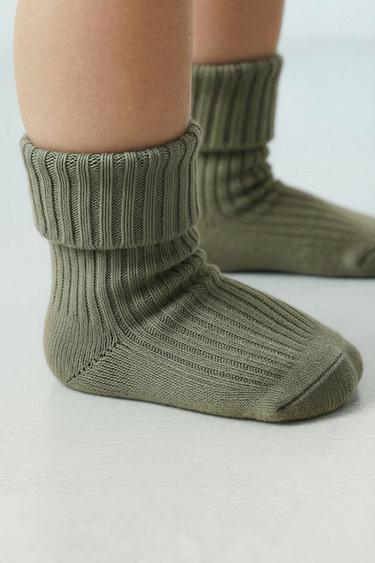 4-PACK OF COLOURED SOCKS IN A BOX - Mid-green by Zara