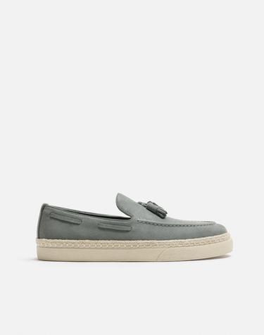 MOCASÍN PIEL BORLAS CASUAL - Azul Celeste de Zara
