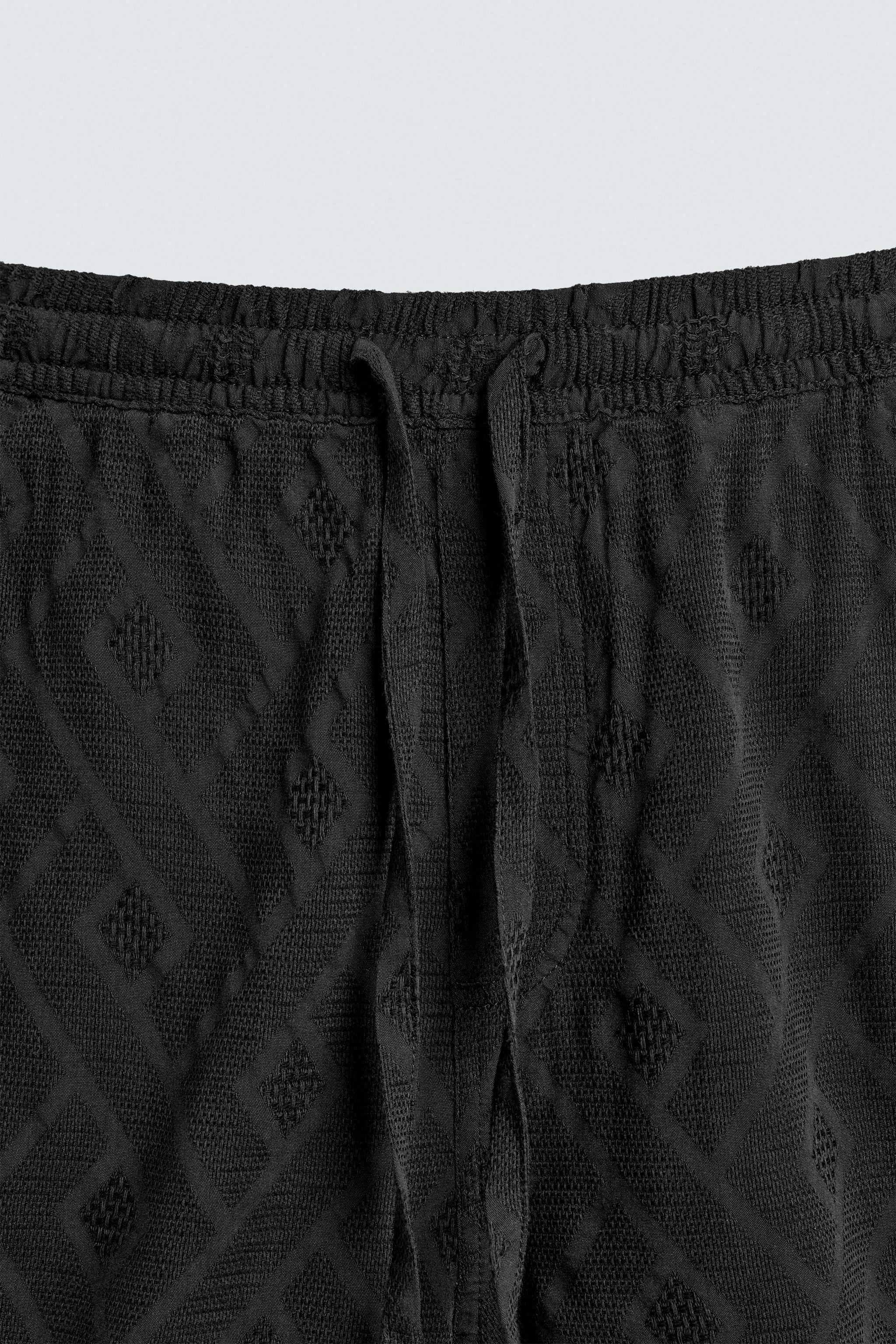 GEOMETRIC JACQUARD SHORTS