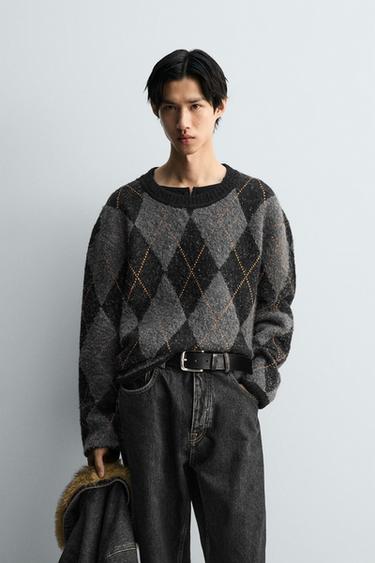 DIAMOND JACQUARD JUMPER - Black by Zara
