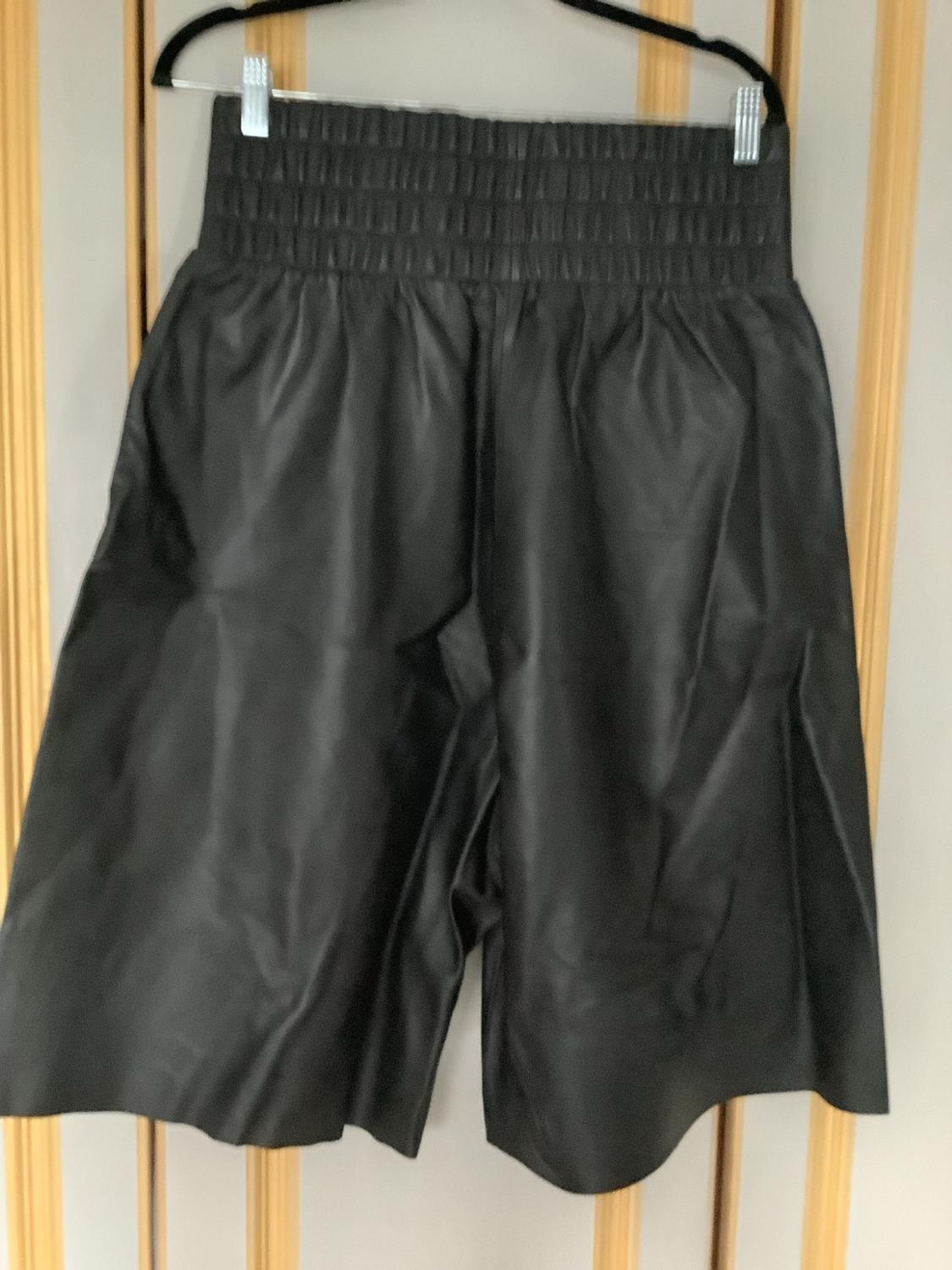 LEATHER BERMUDA SHORTS X STEFANO PILATI - Image 2