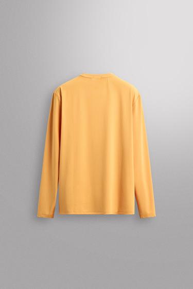 T-SHIRT TECHNIQUE BASIQUE À MANCHES LONGUES - Jaune de Zara - Image 7