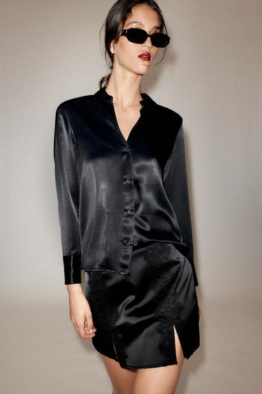 SHORT-SAIA DE RENDA COM ABERTURAS - Preto da Zara