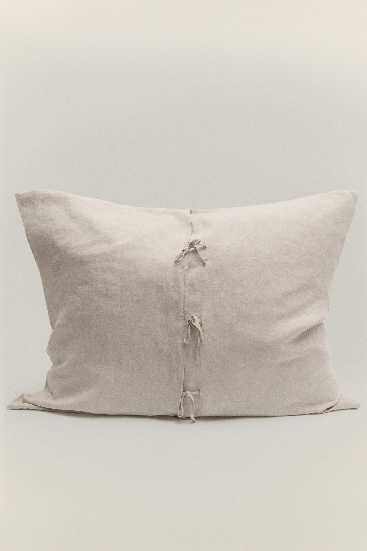 XXL LINEN THROW PILLOW COVER — Light beige