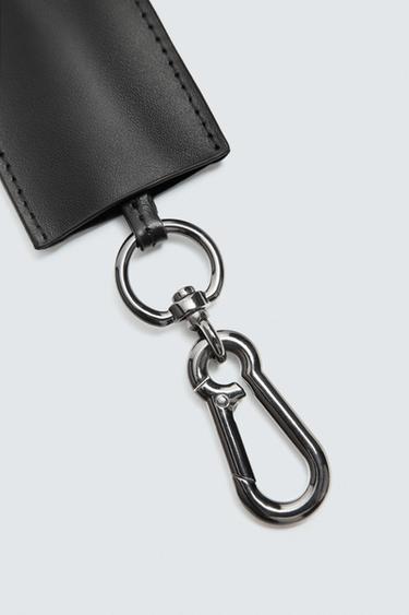 PORTE-CLÉS AVEC PENDENTIF CUIR ÉDITION LIMITÉE - Noir de Zara - Image 5