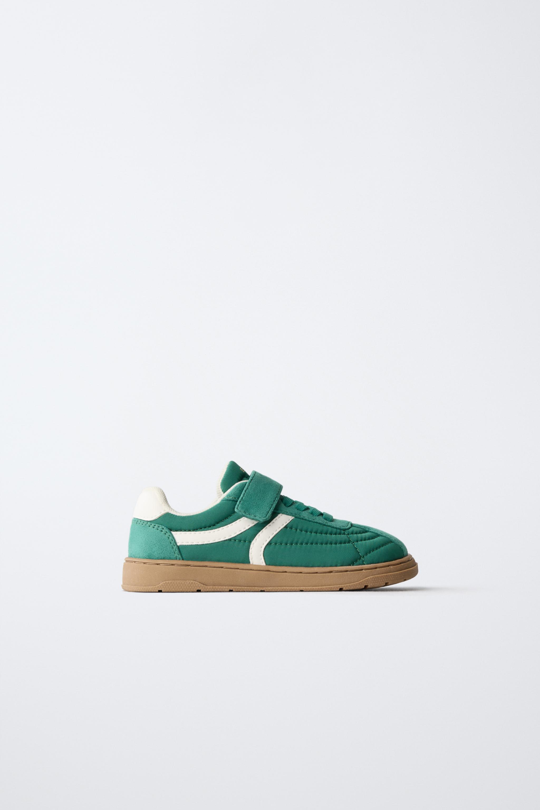 RETRO BAREFOOT SNEAKERS