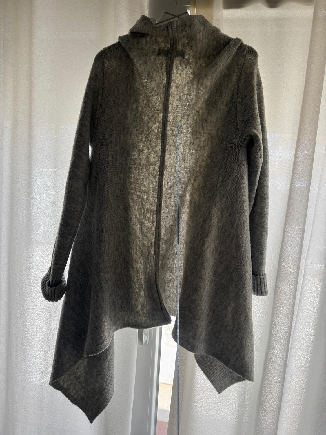SOFT-FEEL POINTED CARDIGAN - Image 2